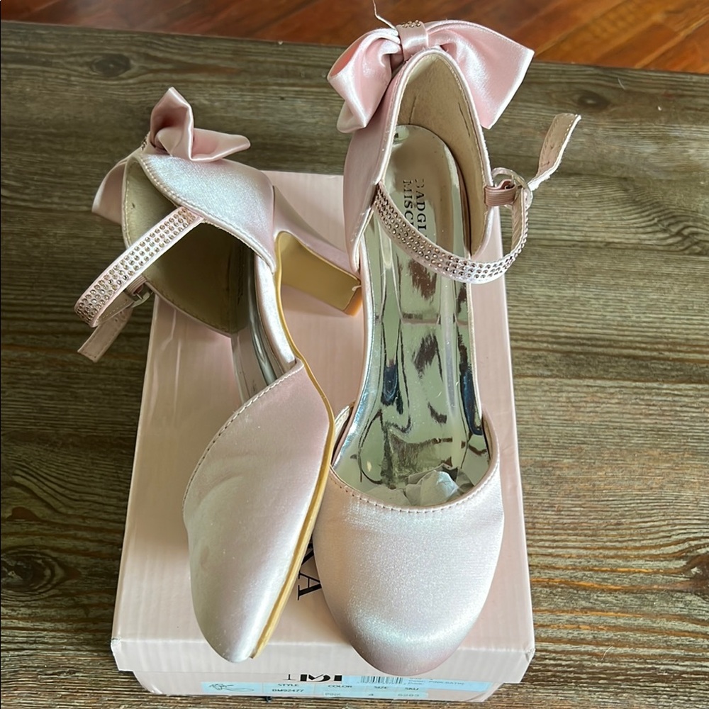 Elegant Pink Satin Women's Shoes